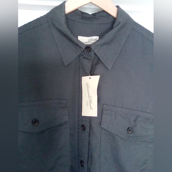 Universal Thread Women's Sz.M 100% Lyocell Cropped Long Sleeve Button Up Shirt - Picture 6 of 9